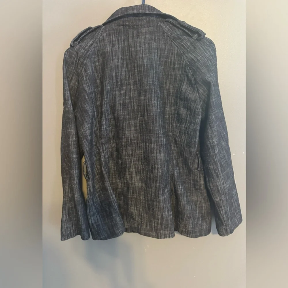 Women's Jacket - Picture 3 of 4